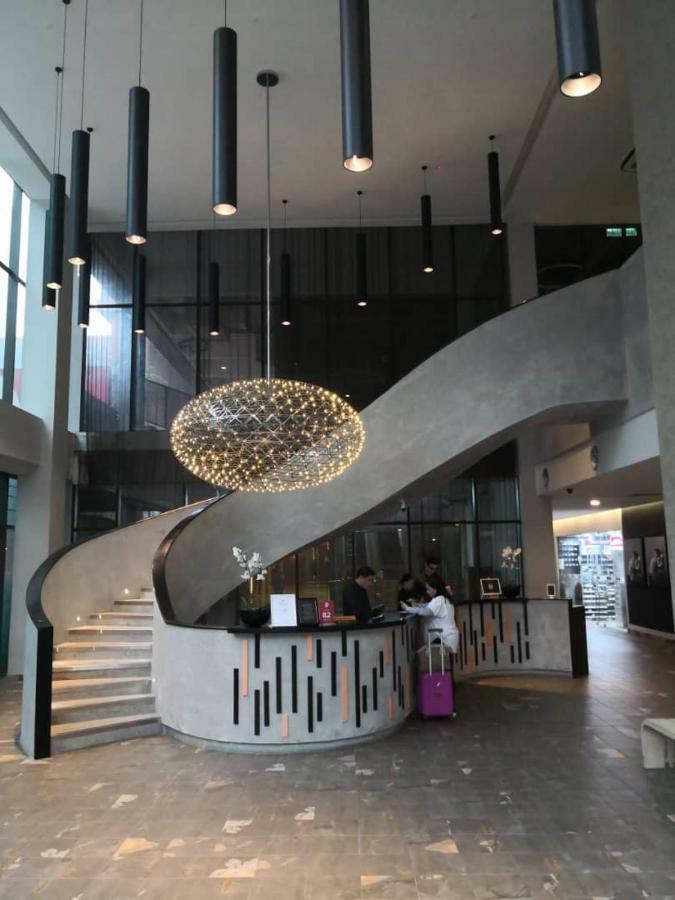 The 12 Suites @ Empire Damansara Petaling Jaya Exterior foto